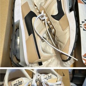 Nike air max pre day woman’s size 7